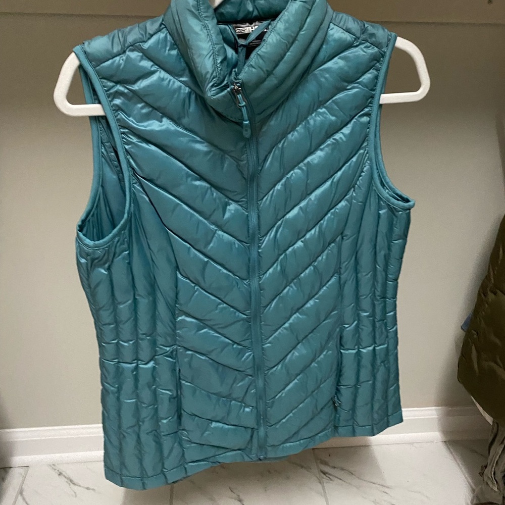 Light weight vest